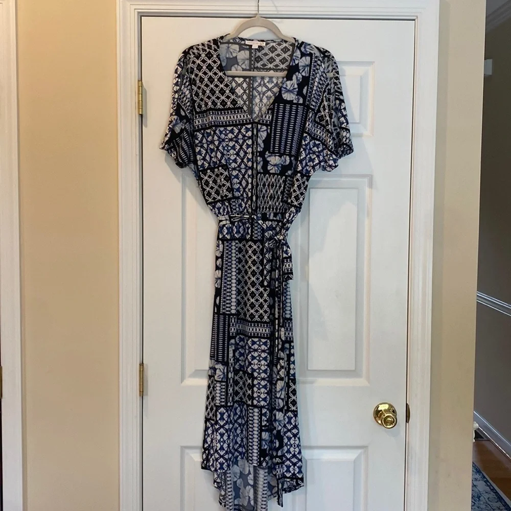 WESTPORT blue & white short sleeve cold shoulder belted dress size medium